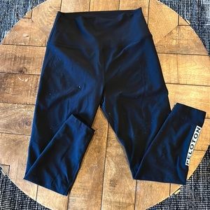 Peloton higher waisted leggings buttery soft!
